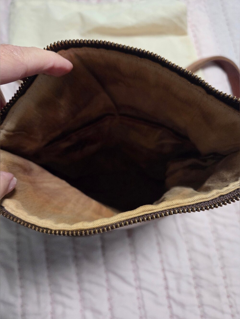 Bed Stu Tahiti Crossover Bag - Picture 8 of 13